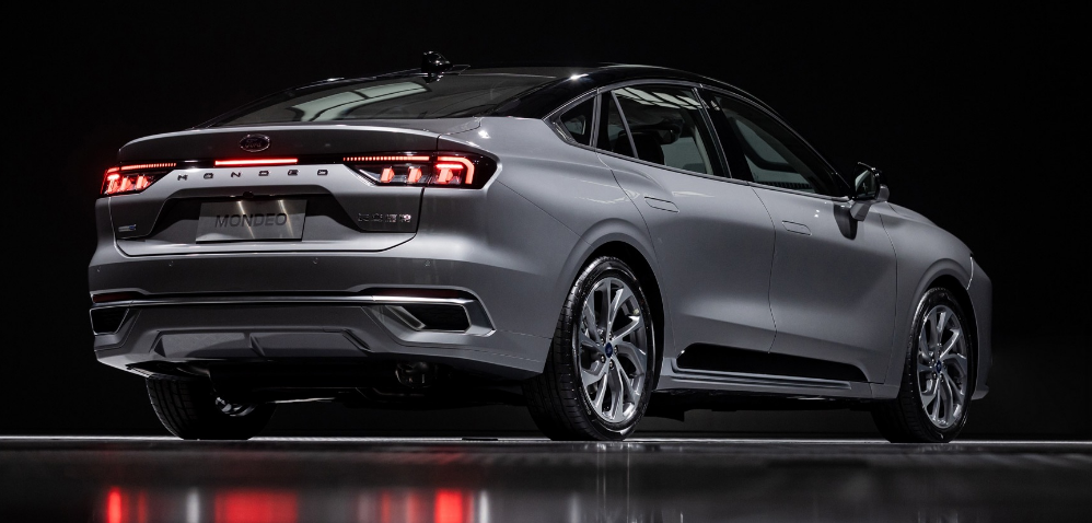 New 2023 Ford Fusion Hybrid