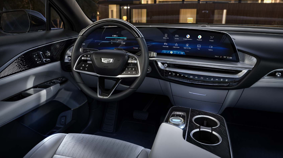 New 2023 Cadillac Lyriq Interior