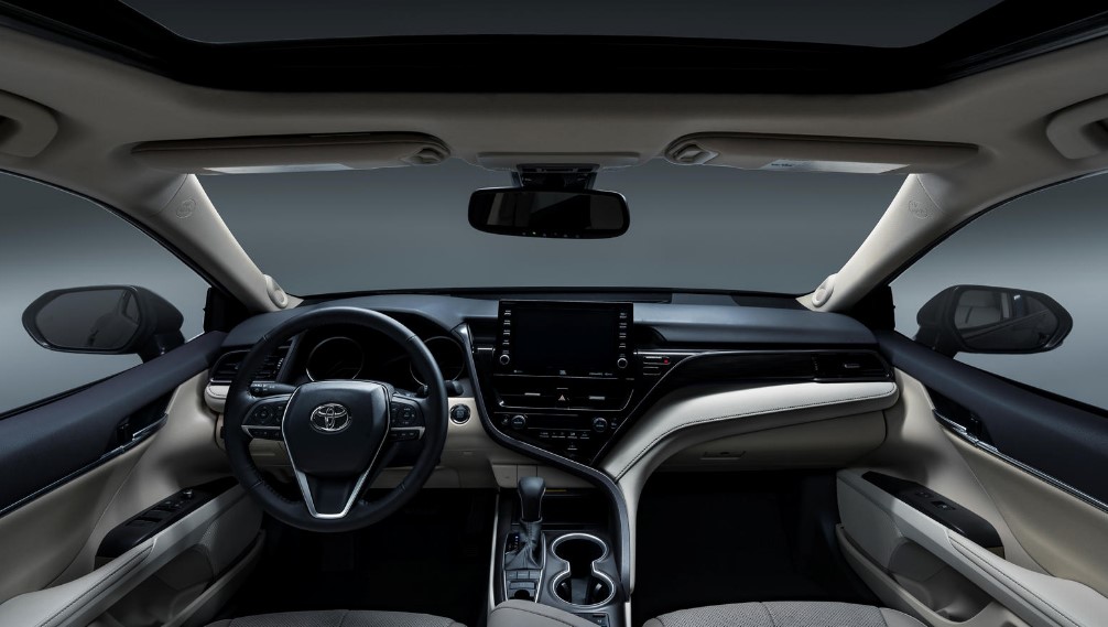 2023 Toyota Camry SE Interior