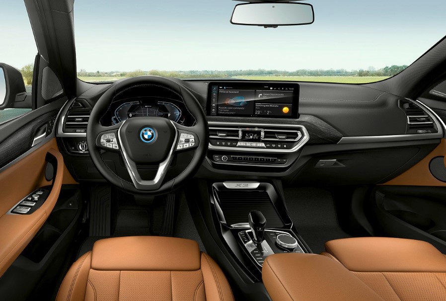 2023 BMW X4 Interior