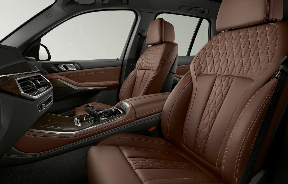 2023 BMW X5 45e Interior