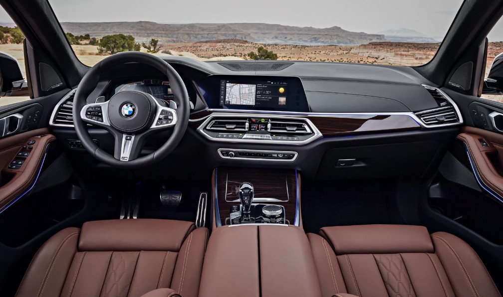 2023 BMW X5M Interior