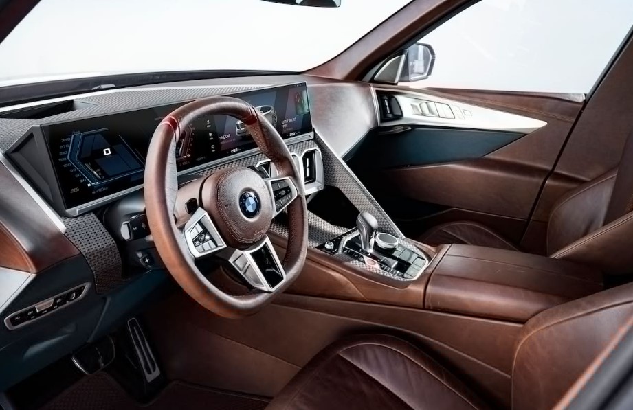 2023 BMW X8 Interior