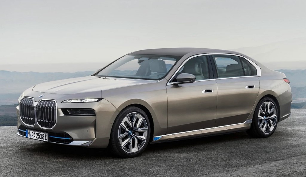 New 2023 BMW i7