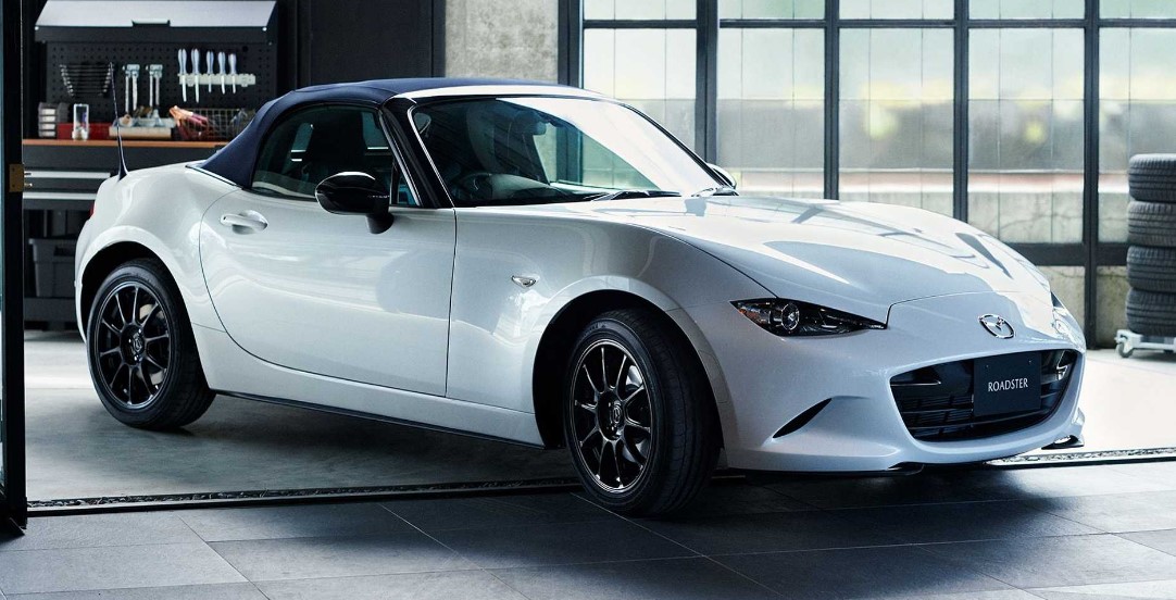2023 Mazda Miata Design