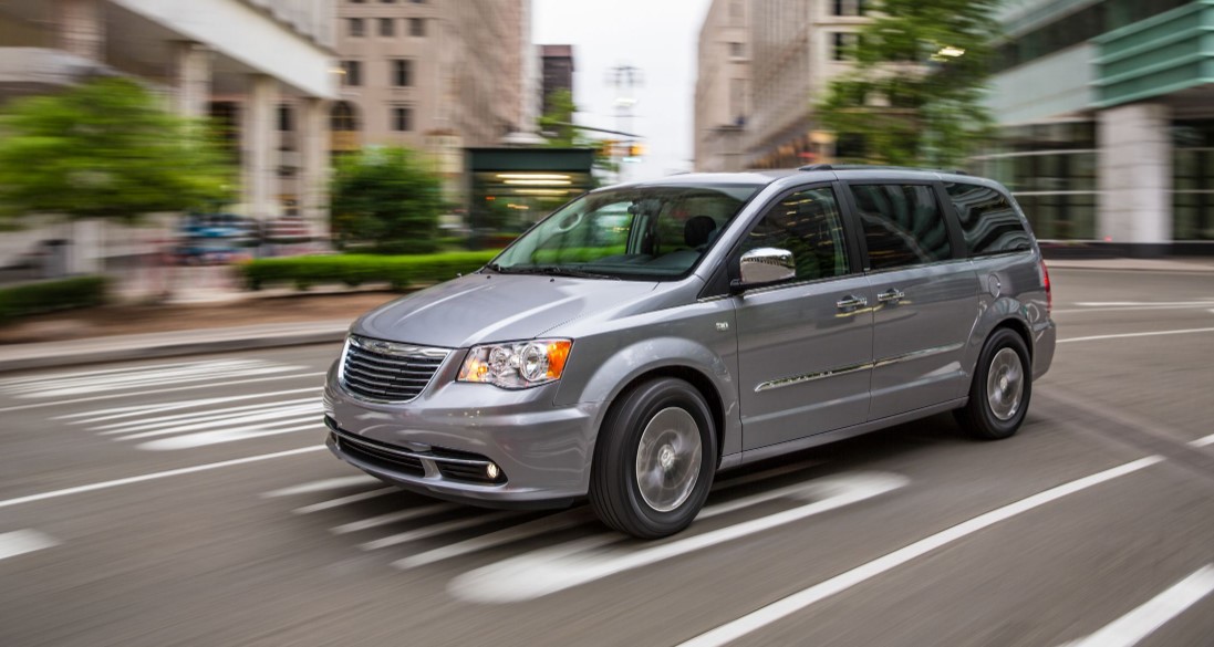 2023 Chrysler Town and Country Design