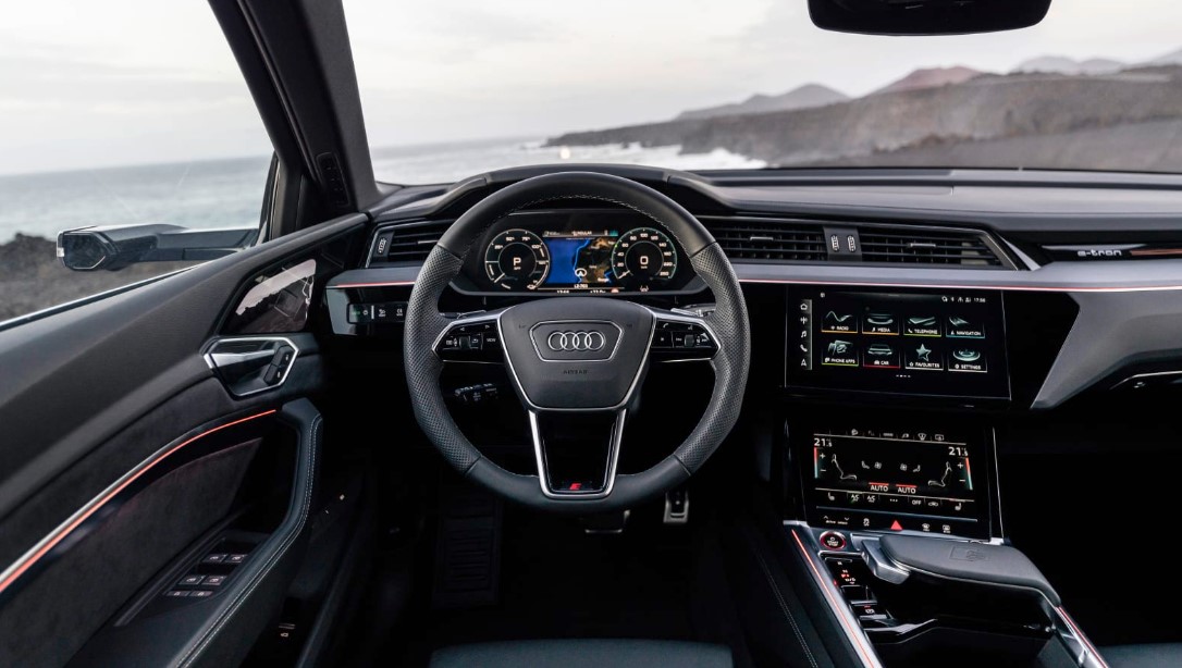 2024 Audi Q8 e-Tron Interior