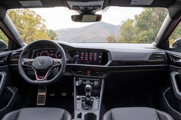 2024 Volkswagen Jetta Interior 768x510 