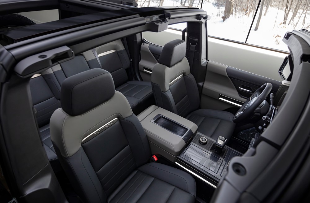 2024 GMC Hummer EV Pickup Interior