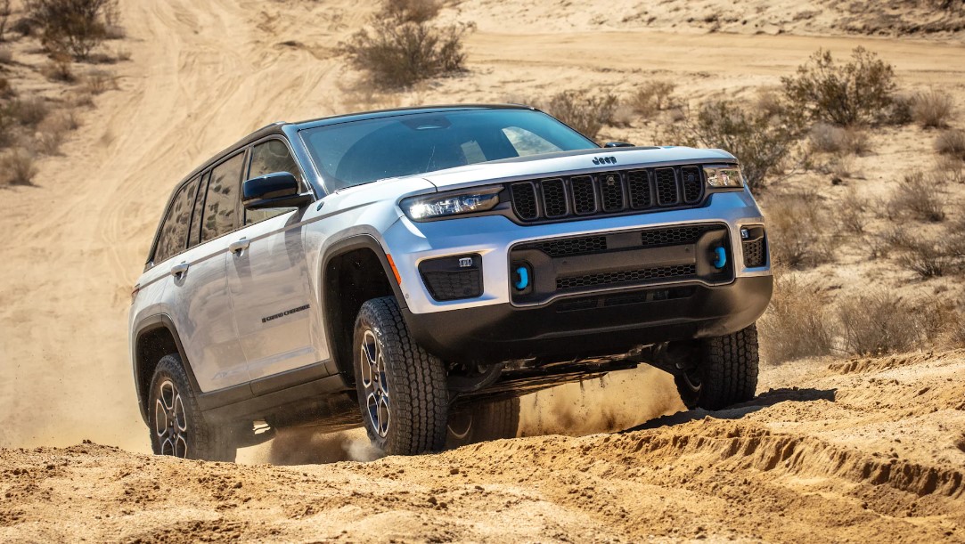 2025 Jeep Cherokee Trailhawk Redesign