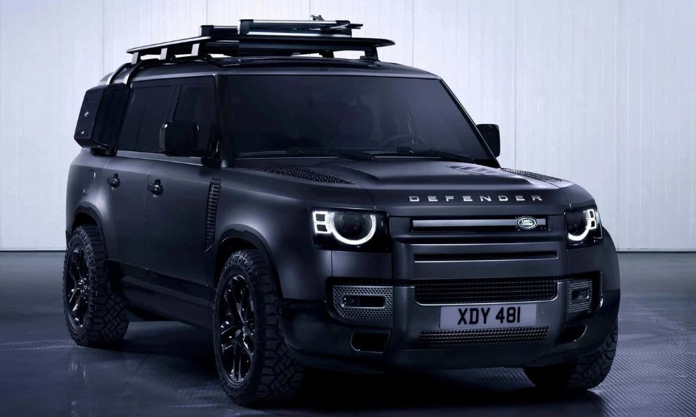 2025 Land Rover Defender SVX