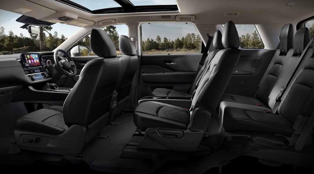 2024 Nissan Pathfinder SL Interior